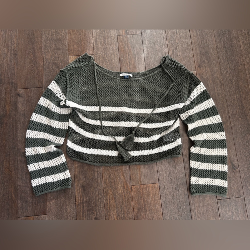 Women’s American eagle cropped knit boho sweater size medium